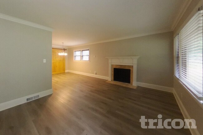 Building Photo - 1117 Norland Rd