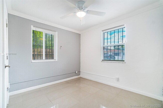 Building Photo - 912 NW 55th Terrace