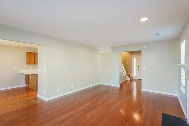 Foto del edificio - 901 Bexhill Ct S