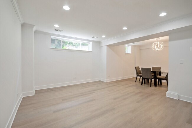 Foto del edificio - 4209 N Keystone Ave