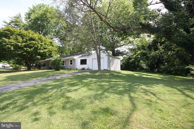 Exterior - 117 Manor Rd