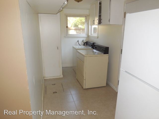 Building Photo - 2022 Jewell Ln
