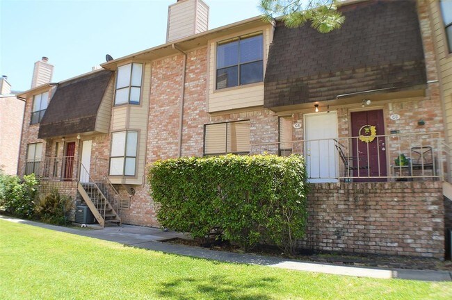 Foto del edificio - 2203 Place Rebecca Ln