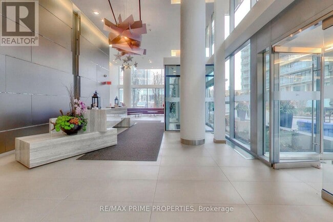 Building Photo - 39 Queens Quay E