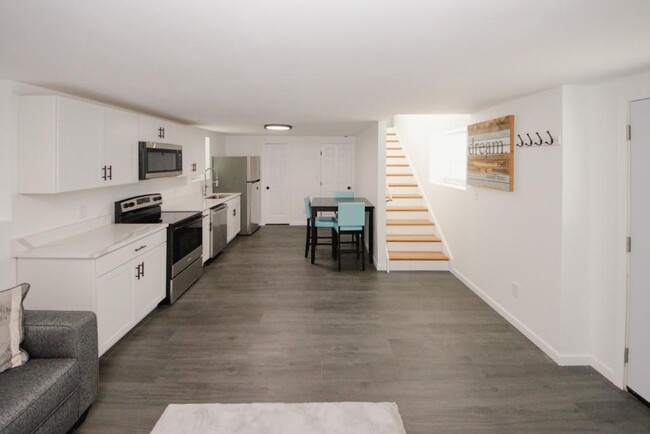 Building Photo - 6157 Orville Dr