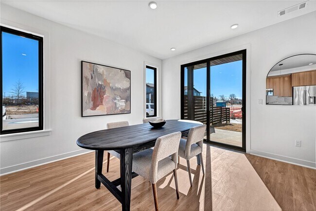 Foto del edificio - 1120 Emilia Ave