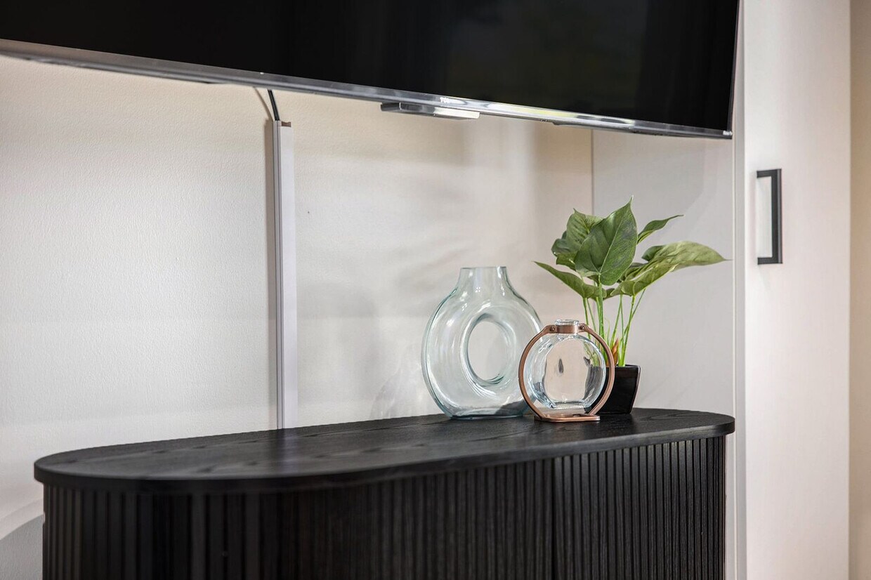 Primary Photo - 37 Gold Ave NW