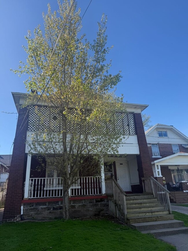 Building Photo - 1111-1113 Brown Ave