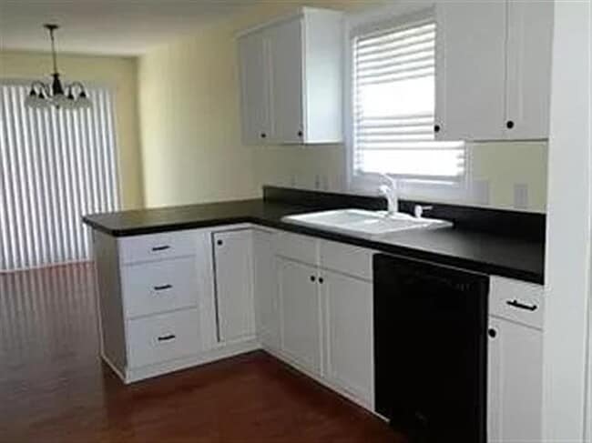Building Photo - Comfortable home f3