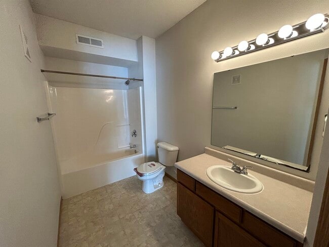 Building Photo - 35 Harlocke Pl