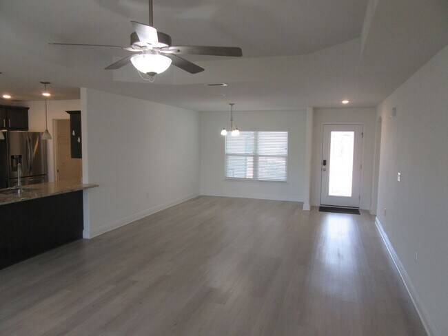 Foto del edificio - 3836 Redbud Wy