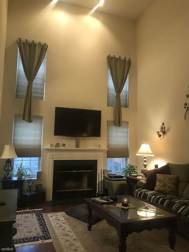 Primary Photo - 3 br, 2.5 bath House - 15 Stokes Rd