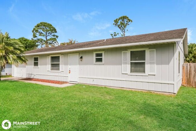 Building Photo - 8208 KENWOOD RD, FORT PIERCE, FL 34951