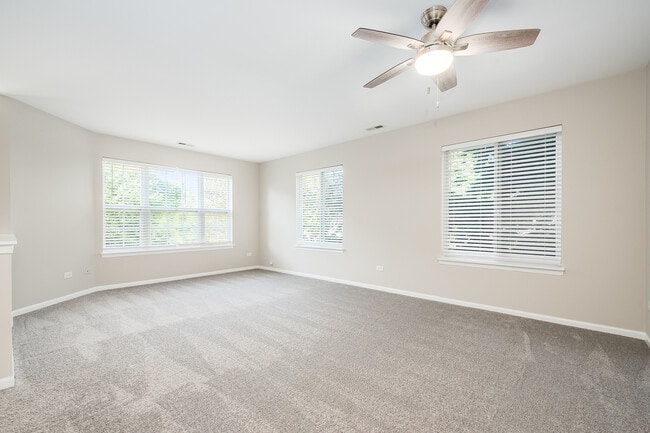 Building Photo - 2614 Canyon Dr