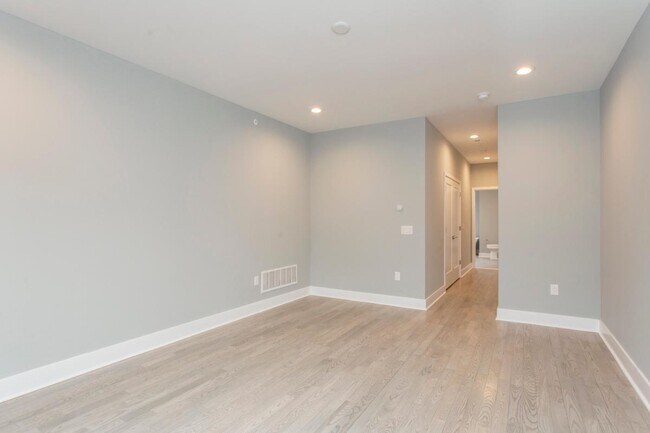 Building Photo - 1720 Ingersoll St