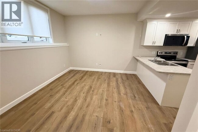 Building Photo - 675 Princess St