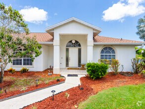 Building Photo - 1123 SW Oak Hollow Ct
