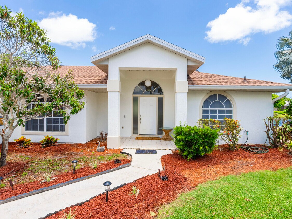 Foto principal - 1123 SW Oak Hollow Ct