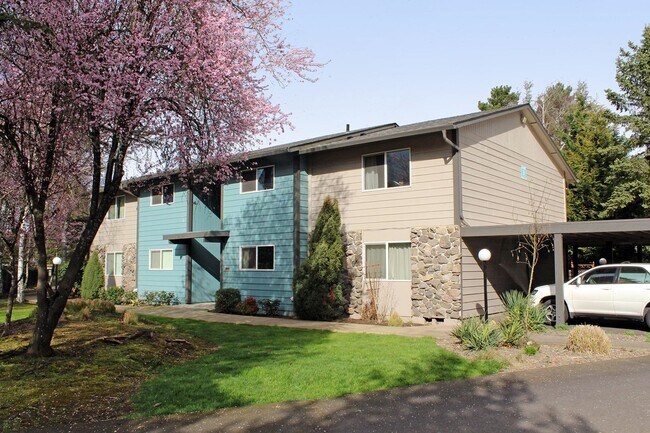 Building Photo - 6755-6755 SW Terri Ct