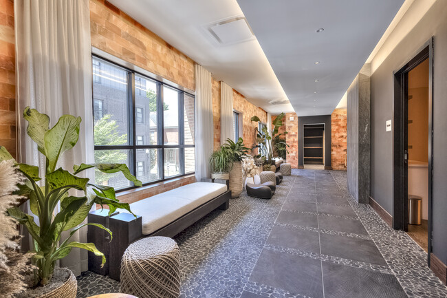 Building Photo - Green House Columbus