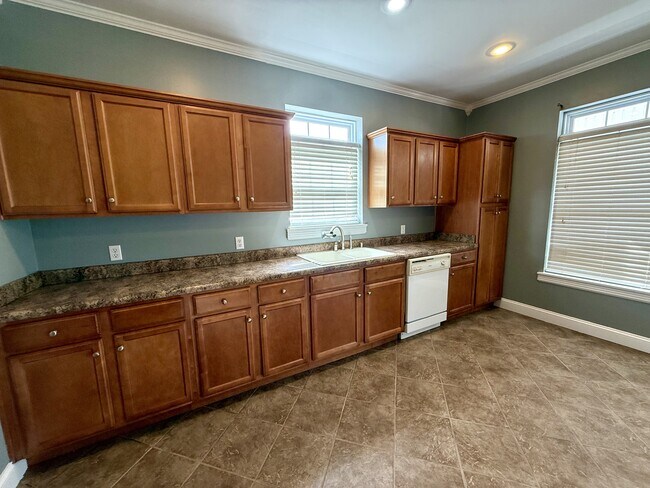 Foto del edificio - 98 Melrose Dr