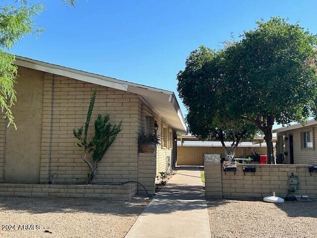 Primary Photo - 6429 E University Dr