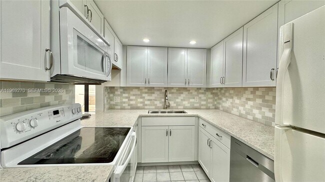 Foto del edificio - 330 SE 20th Ave