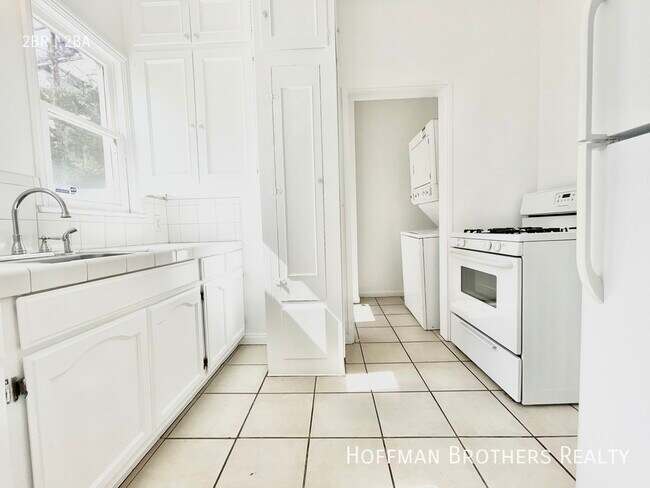 Foto del edificio - 1403 N Laurel Ave