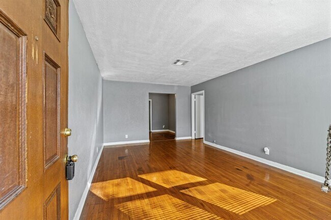 Foto del edificio - 400 Chip St