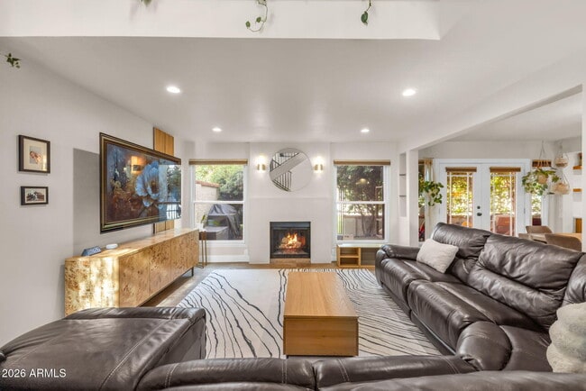 Foto del edificio - 7609 N Lynn Oaks Dr