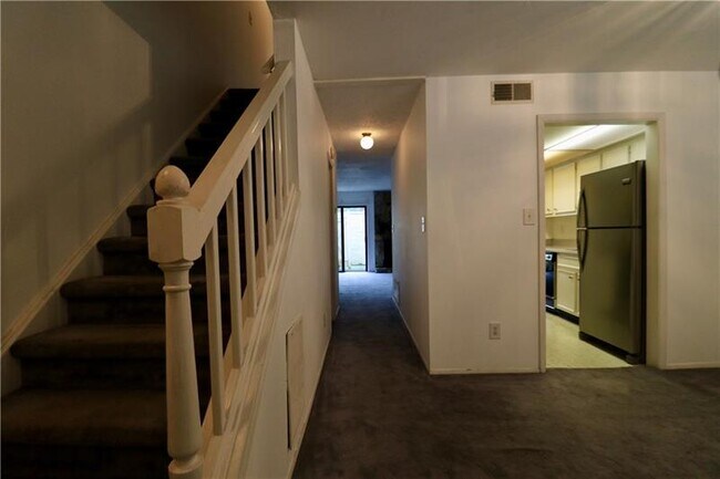 Building Photo - 6300 Holcomb Way