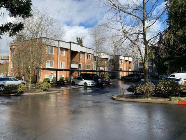 Building Photo - 2 bedroom in Kirkland WA 98033