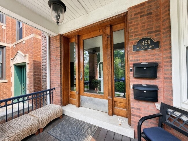 Foto del edificio - 1458 W Olive Ave