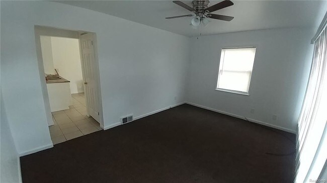 Foto del edificio - 5885 Westwood St