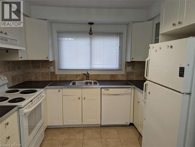 Building Photo - 125 Bonaventure Dr