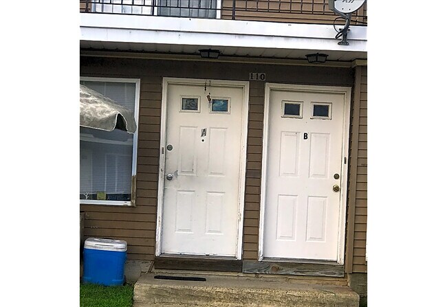 Foto del edificio - 120 Lockman Ave