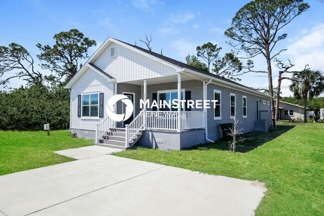 Foto del edificio - 4 Bedroom Pet-Friendly Home in North Port, FL with Main Street Renewal