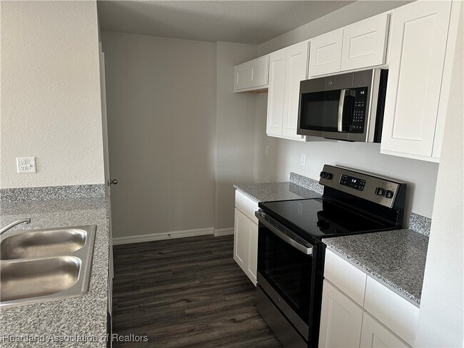 Building Photo - 1209 Stone Ridge Cir