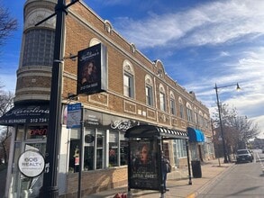 Building Photo - 4917 W Berteau Ave