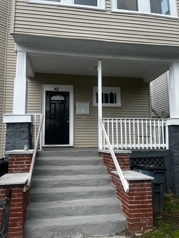 Primary Photo - 42 Floyd St