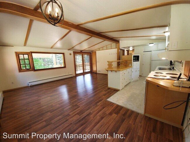 Building Photo - 3 br, 2.5 bath House - 11900 Grant Creek Road