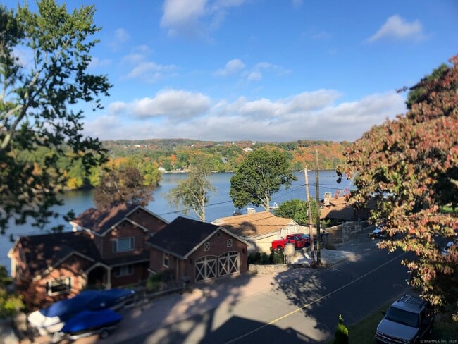 Foto del edificio - 47 S Lake Shore Dr