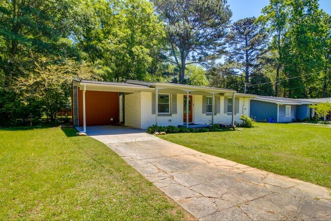 Foto del edificio - 3218 Highland Dr SE