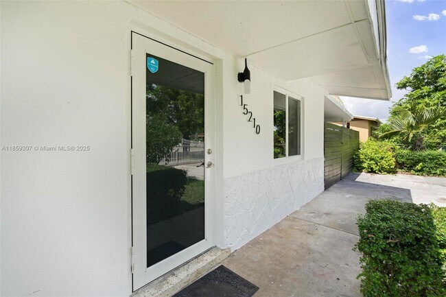 Foto del edificio - 15210 SW 304th St