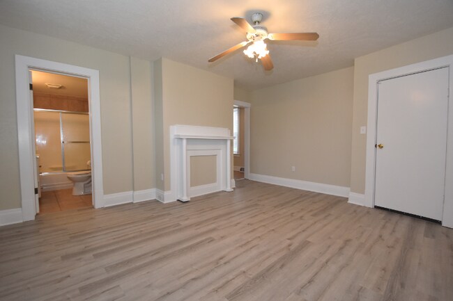 Building Photo - 140 Rothesay Ave