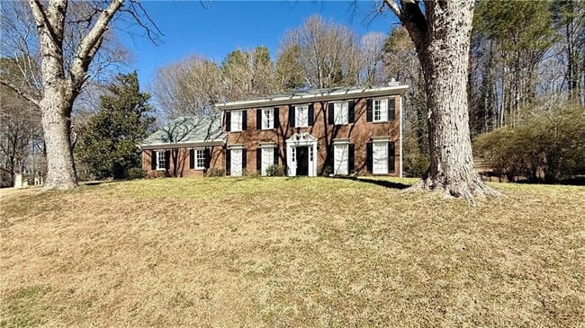 Building Photo - 1735 Ridgefield Dr