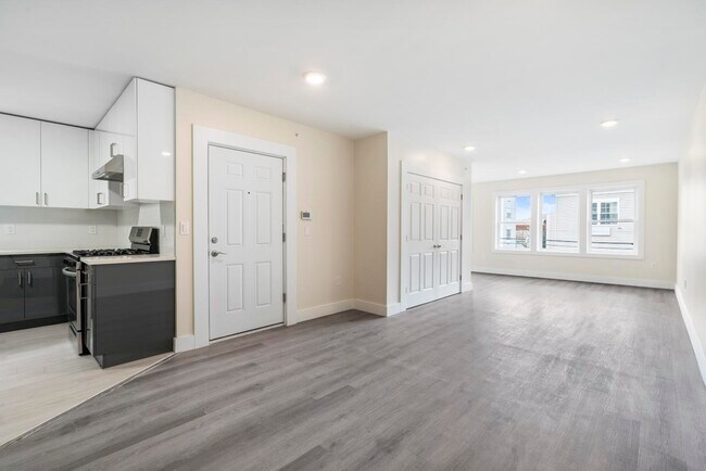 Building Photo - 574 56th St