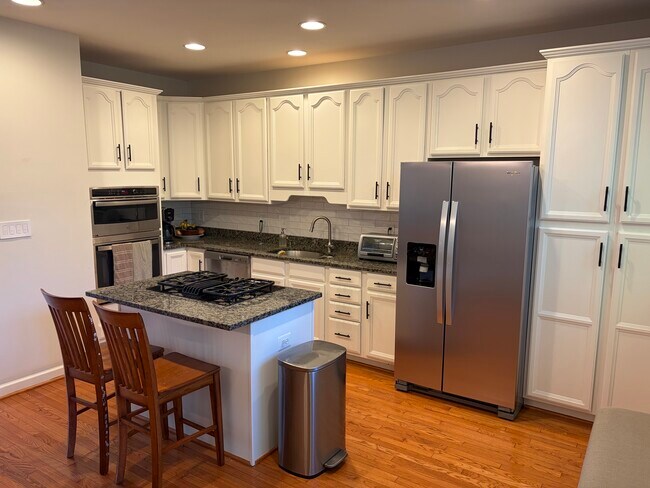 Foto del edificio - 4606 Aspen Hill Ct