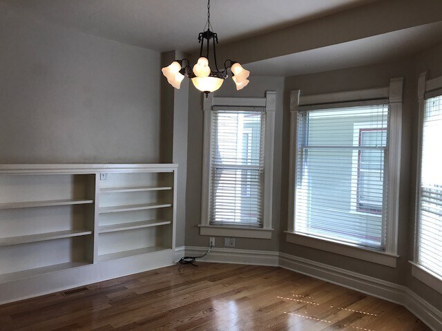Foto del edificio - Vintage, Northend, Spacious Home ~ Availab...