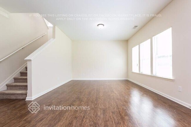 Foto del edificio - 1562 Ewing Farm Dr